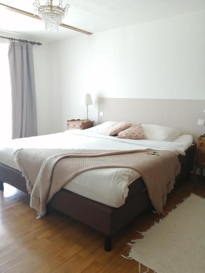 Guesthouse La Maison De Fille Diest Exterior photo